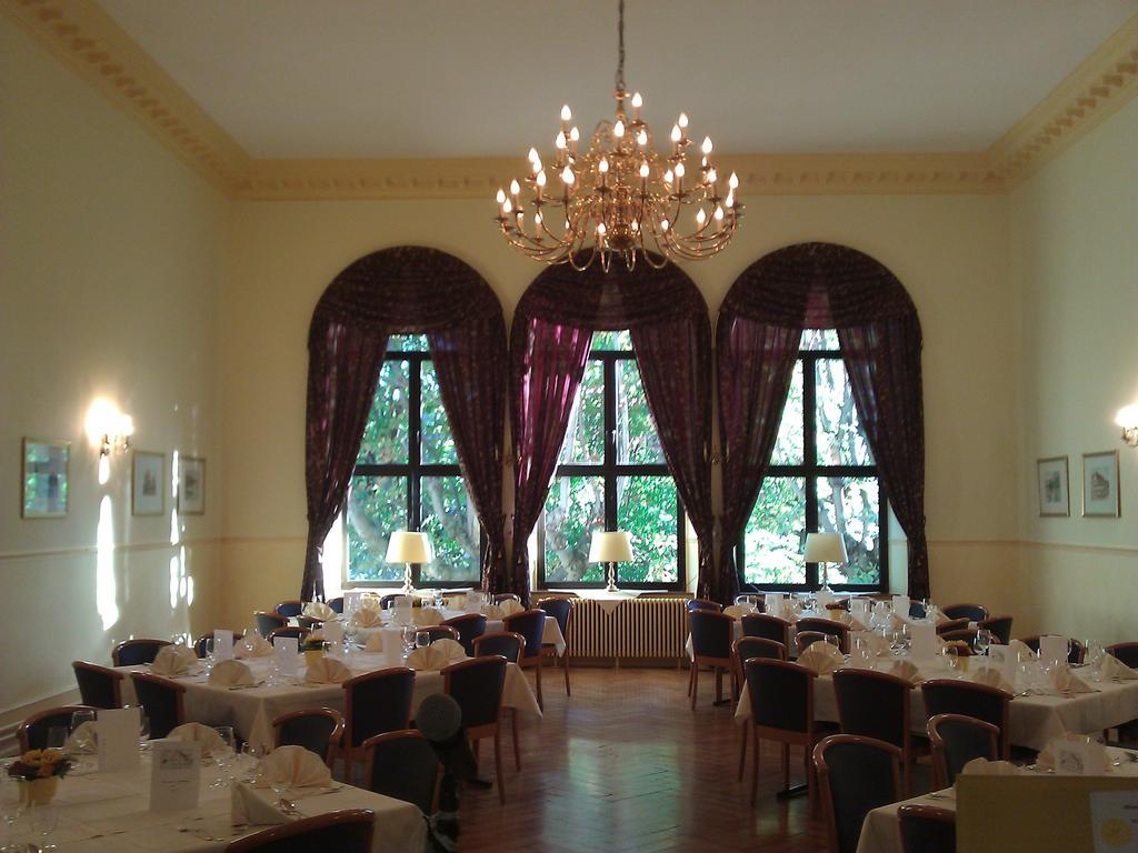 Hotel-Restaurant Schwanen Weil am Rhein Exterior photo