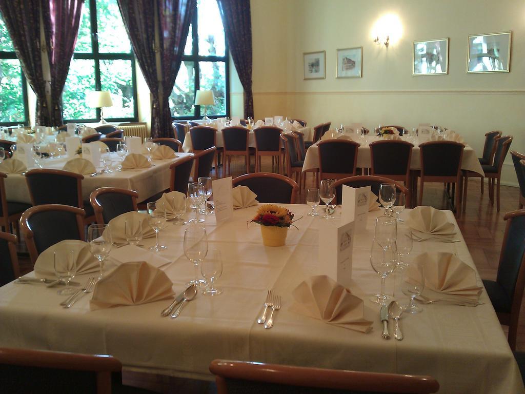 Hotel-Restaurant Schwanen Weil am Rhein Exterior photo