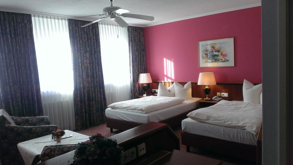 Hotel-Restaurant Schwanen Weil am Rhein Room photo